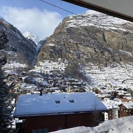 House St-george Cozy With Terrace And View On Village Of Apartament