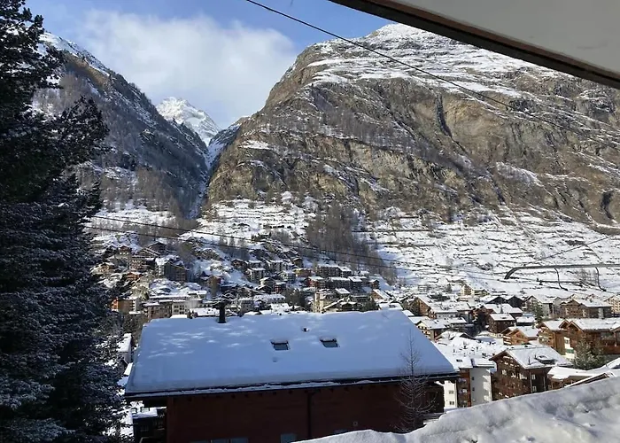 House St-george Cozy With Terrace And View On Village Of Apartamento