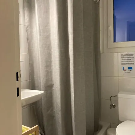 House St-george Cozy With Terrace And View On Village Of Apartamento